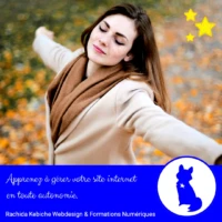 jeune femme qui ouvre les bras sur fond automnal